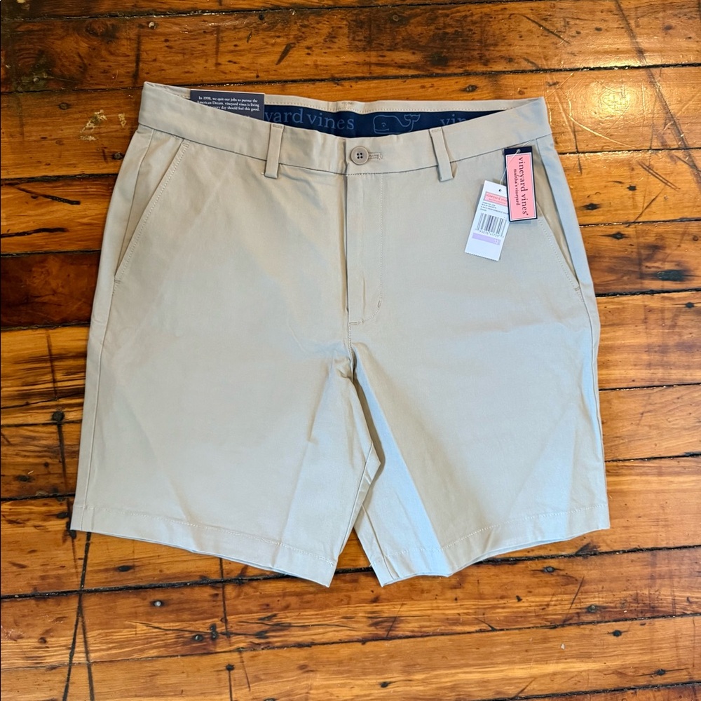 NWT | Vineyard Vines | 8 in Performance Breaker Short | 32 Waist Khaki